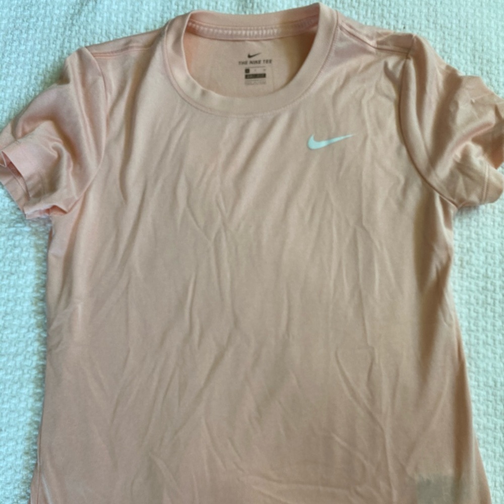 Women’s Nike Tee Size Small